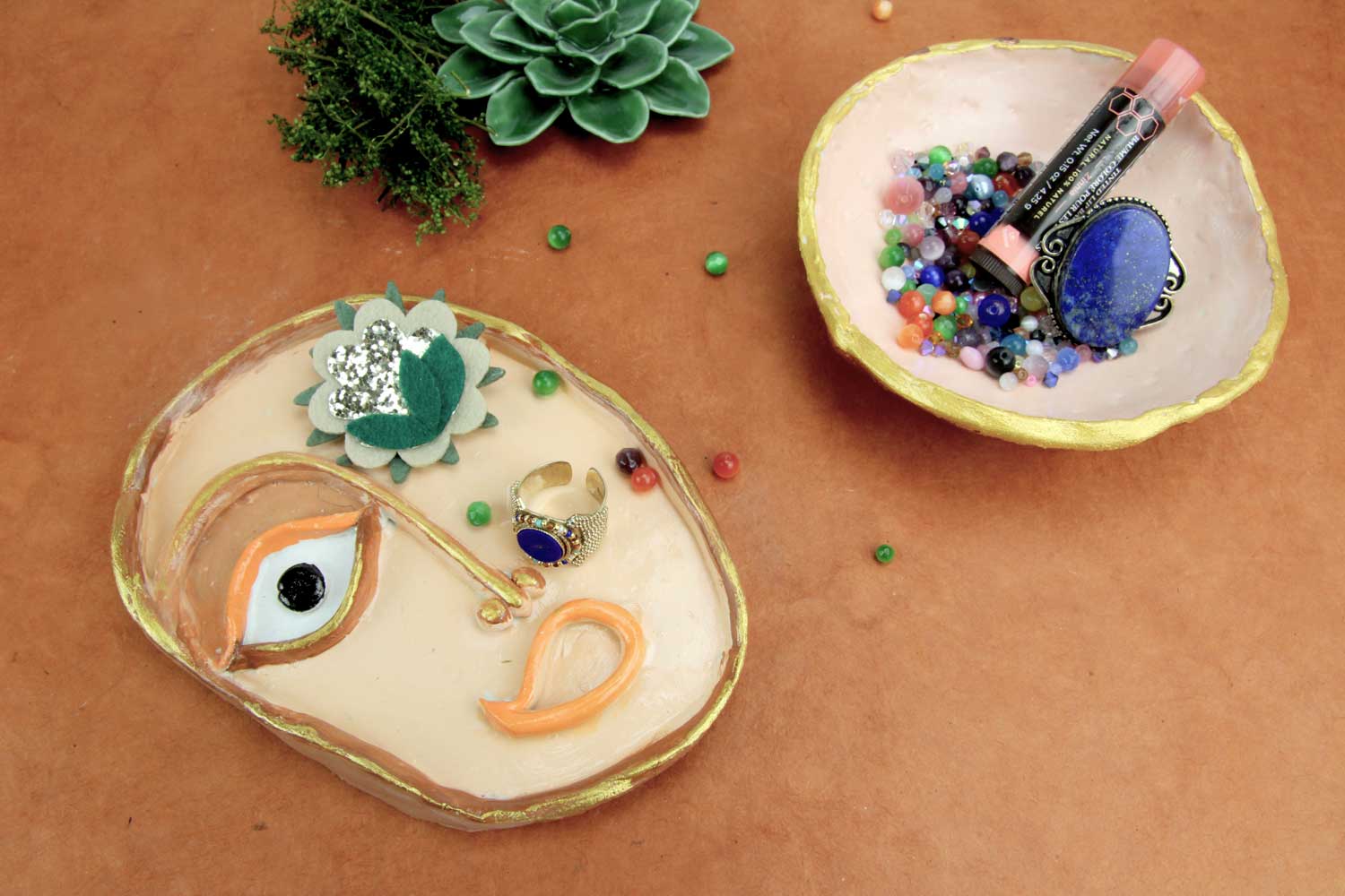 Vaciabolsillos cara de arcilla