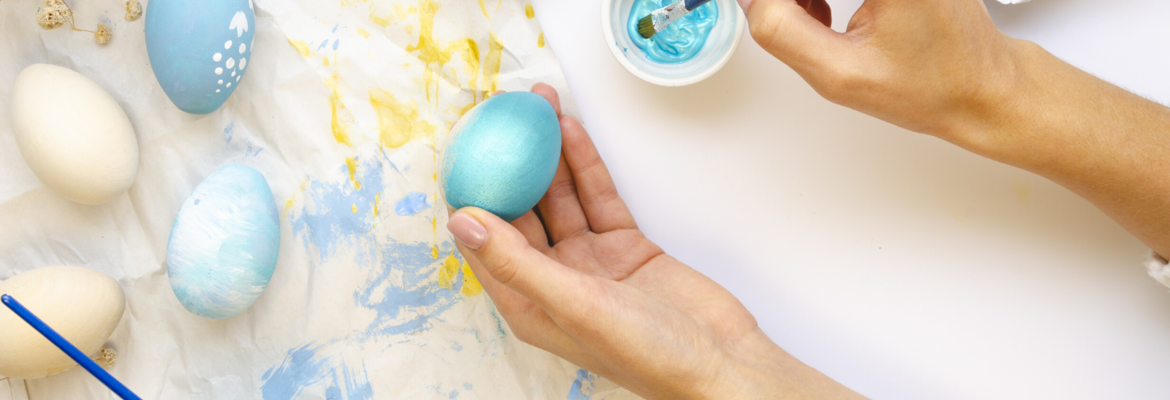 Decorating Eggs with Acrylic Paint - 1 - 10doigts.com