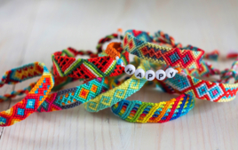 Pulseras para hacer - Actividades de Vacaciones - 10doigts.fr