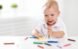 Dibujo 1er edad - Actividades para niños menores de 3 años - 10doigts.fr