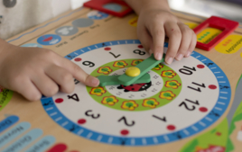 Estoy aprendiendo a leer la hora - Actividades Montessori - 10doigts.fr