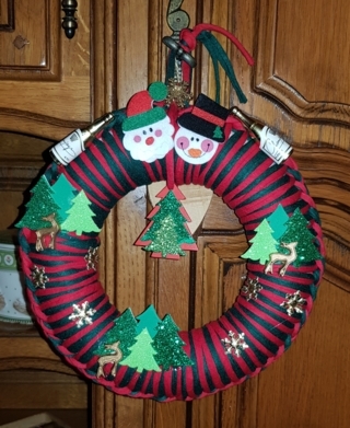 Couronne de Noel - Déco du polystyrène - 10doigts.fr