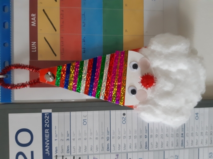 Création d'un père noël grâce a la fiche technique des 10 doigts - Pâques, Noël - 10doigts.fr