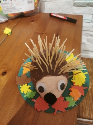 L'hérisson - Déco du polystyrène - 10doigts.fr