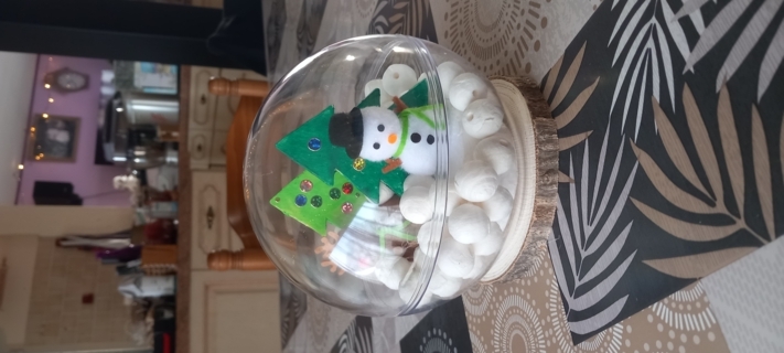 Globe de noel enneigé - 10doigts.fr