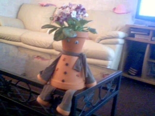 personnage pot de terre cuite - Fleurs - 10doigts.fr