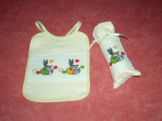 Bavoir+housse de biberon - Couture, point de croix... - 10doigts.fr