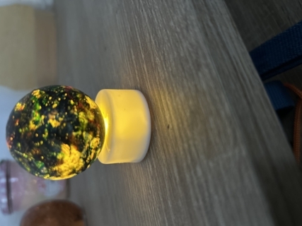 Veilleuses planètes avec balles de ping pong - 10doigts.fr