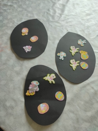 Oeuf en gommettes. - 10doigts.fr