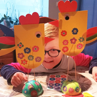 Poule a grande pattes - 10doigts.fr