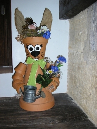 Mme Lapin en pots en terre - Poterie - 10doigts.fr