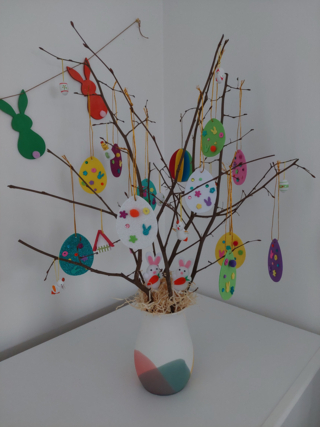 Arbre de Pâques et guirlande de lapins - 10doigts.fr