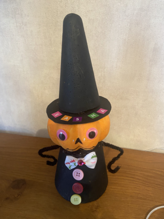 Sorcière citrouille - 10doigts.fr