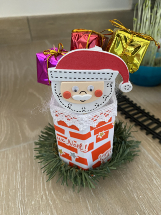 Père noël dans la cheminée - 10doigts.fr