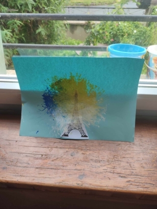 Feu d'artifice avec rouleau de papier toilette. - 10doigts.fr