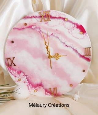 Horloge résine sur MDF - 10doigts.fr