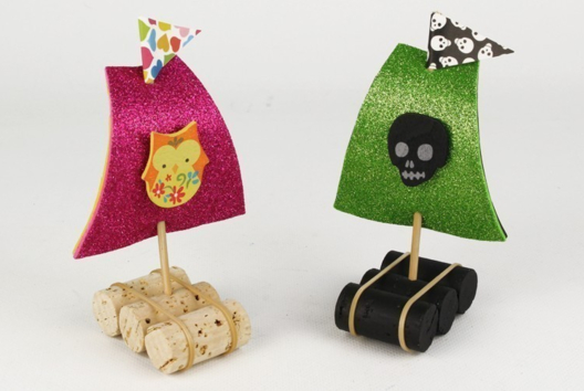Little Boats with Cork Stoppers - 2 - Kids Crafts Activities - 10doigts.com - Handicrafts Activities - 10doigts.fr - 2