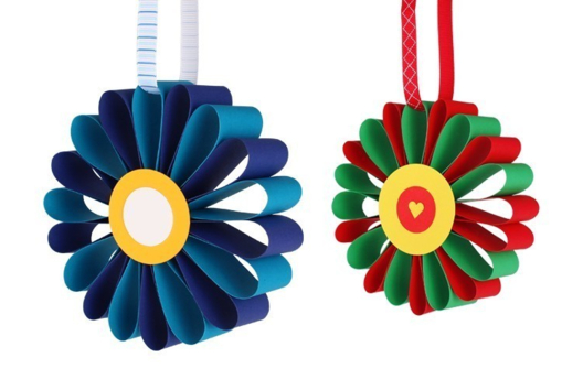 Paper Flowers - 0 - Craft Activities for All Ages: Gluing and Folding - 10doigts.com - Craft Activities for All Ages: Gluing and Folding - 10doigts.fr