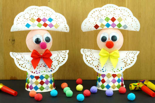 Harlequin with Paper Doilies - 2 - Carnival, Mardi Gras Crafts - 10doigts.com - Carnival, Mardi Gras Crafts - 10doigts.fr - 2