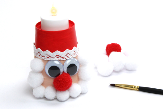 Illuminated Santa Claus with a Paper Cup - 2 - Christmas Crafts - 10doigts.com - Christmas Crafts - 10doigts.fr - 2
