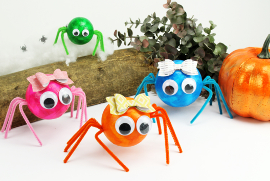 araña bola poliestireno halloween - Actividades manuales Halloween - 10doigts.fr