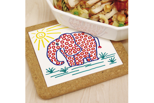 White Porcelain Trivet - 1 - Mother's Day Crafts - 10doigts.com - Mother's Day Crafts - 10doigts.fr