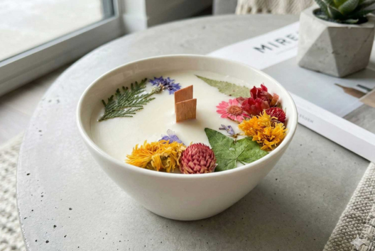 Dried Flowers Candle - 3 - Handicraft Activities for Making Your Candles and Soaps - 10doigts.com - Handicraft Activities for Making Your Candles and Soaps - 10doigts.fr