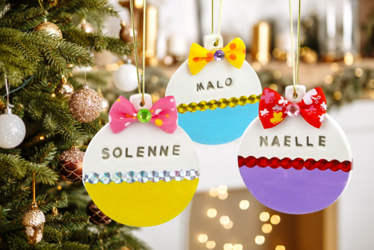 Personalized Christmas Bauble with a Name - 1 - Christmas Crafts - 10doigts.com - Christmas Crafts - 10doigts.fr