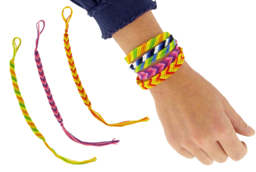 pulseras tejido brasileño - Manualidades día de la madre - 10doigts.fr