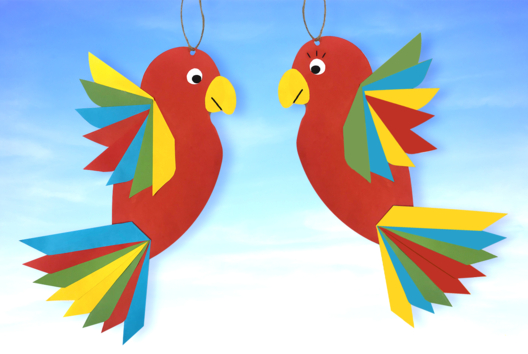 Paper Parrots - 1 - Craft Activities for All Ages: Gluing and Folding - 10doigts.com - Craft Activities for All Ages: Gluing and Folding - 10doigts.fr