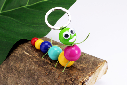 Limpiapipas llavero actividad niños - Actividades manuales para fabricar tus llaveros - 10doigts.fr