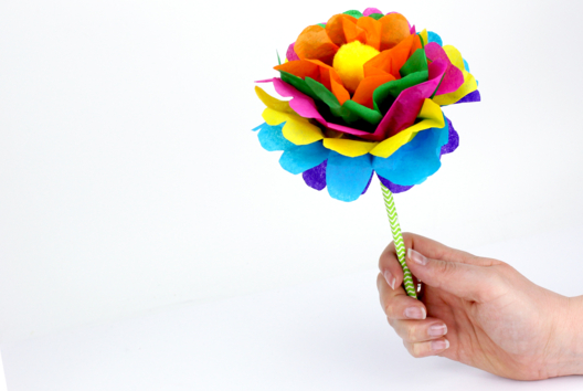 Make a Paper Flower: Easy Method - 4 - Mother's Day Crafts - 10doigts.com - Mother's Day Crafts - 10doigts.fr - 2