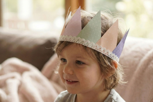 corona de papel - Actividades manuales Epifanía - 10doigts.fr - 2