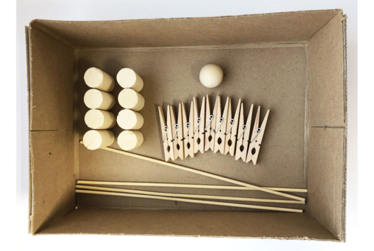 Material necesario - Actividades manuales alrededor de los juegos para divertirse con juegos hechos a mano - 10doigts.fr - 2