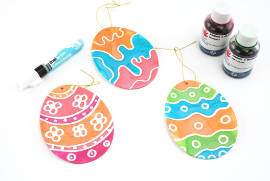 Drawing gum and ink for eggs - 1 - DIY Easter Crafts - 10doigts.com - DIY Easter Crafts - 10doigts.fr