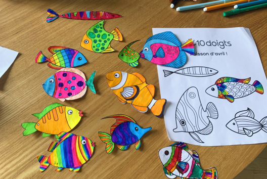 Printable and Colorable April Fools' Fish - 3 - Drawing Crafts: Tutorials Suitable from a Young Age - 10doigts.com - Drawing Crafts: Tutorials Suitable from a Young Age - 10doigts.fr - 2