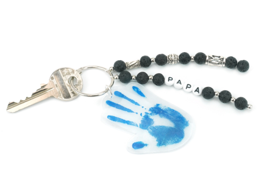llavero huella de mano día del padre plástico mágico - Manualidades día del padre - 10doigts.fr - 2