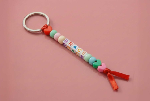 Les porte clés de l'amitié - 3 - Craft Activities to Make Your Keychains - 10doigts.com - Craft Activities to Make Your Keychains - 10doigts.fr - 2