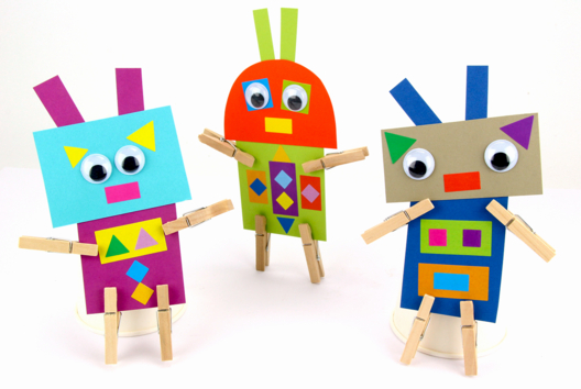 robots de papel pinzas de ropa bricolaje niños - Actividades manuales personajes divertidos: inventar caras e historias - 10doigts.fr
