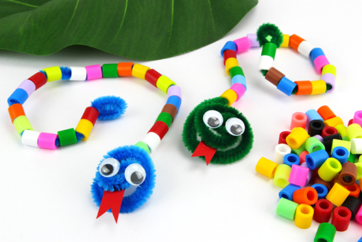 Funny Bead Snakes - 1 - Animal Crafts: Our Creative Ideas for Children - 10doigts.com - Animal Crafts: Our Creative Ideas for Children - 10doigts.fr