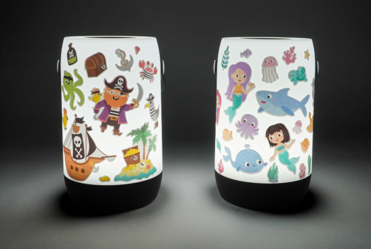 luz nocturna niños gomets - Manualidades para verano - 10doigts.fr - 2
