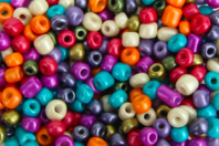 Large Iridescent Seed Beads - 8000 Beads - 1 - Seed Beads - 10doigts.com - Seed Beads - 10doigts.fr