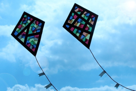 Stained Glass Kite - 2 - Handicrafts for Making Mobiles and Dreamcatchers - 10doigts.com - Handicrafts for Making Mobiles and Dreamcatchers – 10doigts.fr