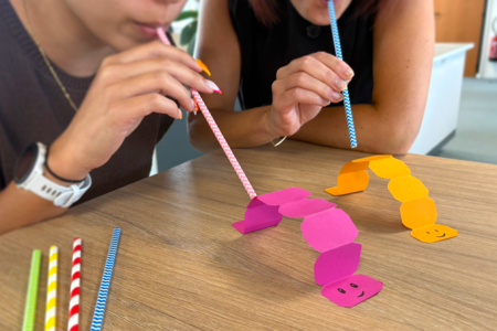 Actividad Carrera limpiapipas papel Pajilla Niño - Actividades manuales alrededor de los juegos para divertirse con juegos hechos a mano – 10doigts.fr