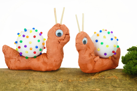 Modeling Clay Snail and Planting Pins - 0 - Animal Crafts: Our Creative Ideas for Children - 10doigts.com - Animal Crafts: Our Creative Ideas for Children – 10doigts.fr