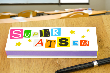 Pencil Case "SUPER ATSEM" - 1 - Craft Activities for Teachers, ATSEM, AESH, Nannies... - 10doigts.com - Craft Activities for Teachers, ATSEM, AESH, Nannies... – 10doigts.fr