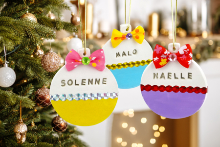 Personalized Christmas Bauble with a Name - 2 - Christmas Crafts - 10doigts.com - Christmas Crafts – 10doigts.fr