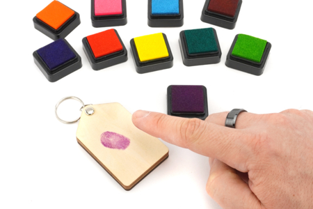 Photo Keychains and Fingerprint Imprints - 2 - Mother's Day Crafts - 10doigts.com - Mother's Day Crafts – 10doigts.fr