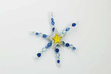 copos estrella de Navidad en abalorios - Actividades manuales niños Invierno – 10doigts.fr