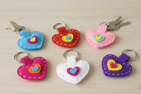 Felt Heart Keychain Kit - 6 Pieces - 1 - Sewing Kits - 10doigts.com - Sewing Kits – 10doigts.fr